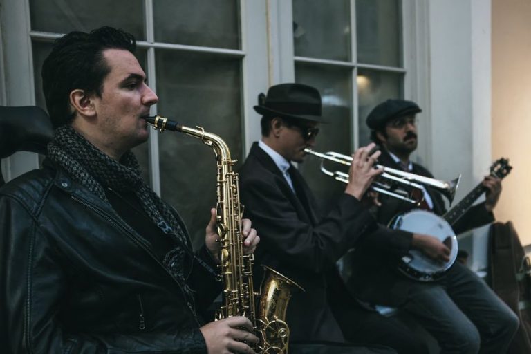Bebop: come Charlie Parker e Dizzy Gillespie cambiarono il jazz