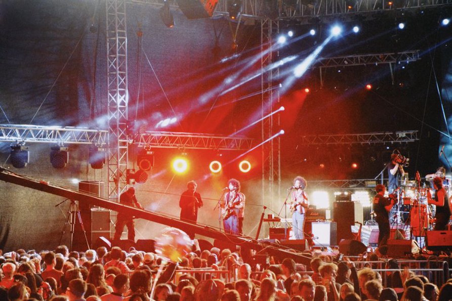 Un concerto benefico come spazio di mobilitazione collettiva