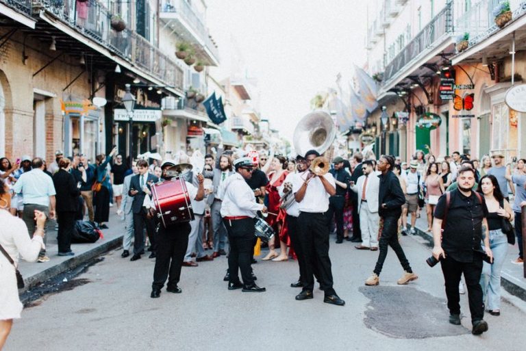 Festival jazz in Italia: dalle piazze ai teatri, una storia di ascolto