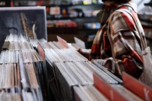 Copertine dei dischi: le immagini che accompagnano la musica