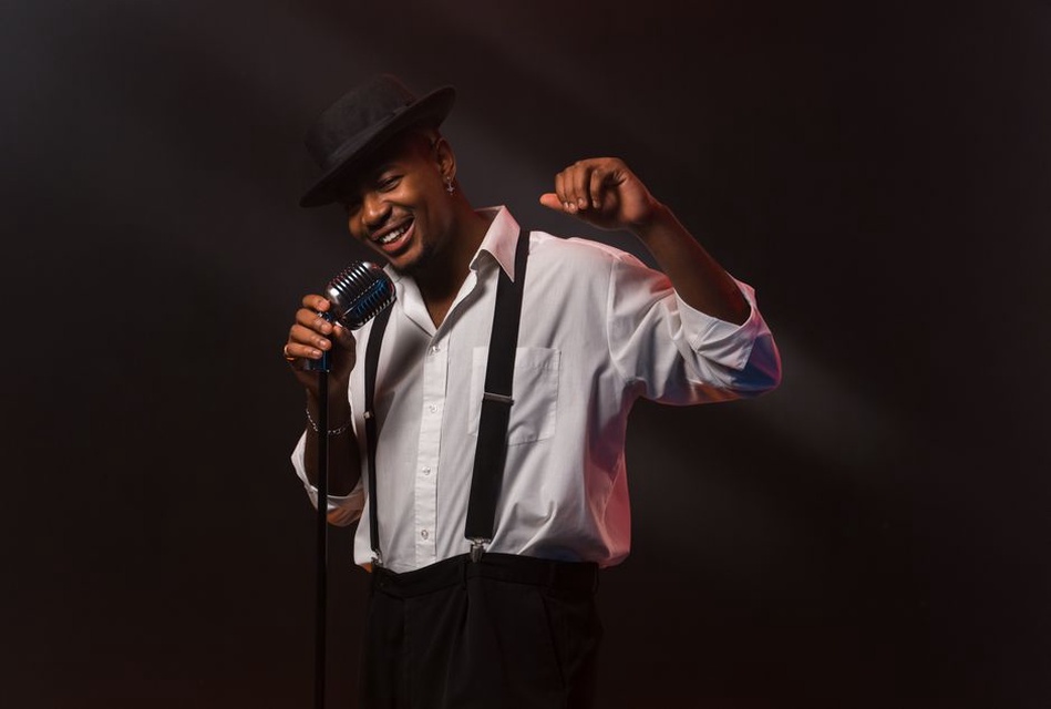 Cantanti soul in abiti coordinati sul palco