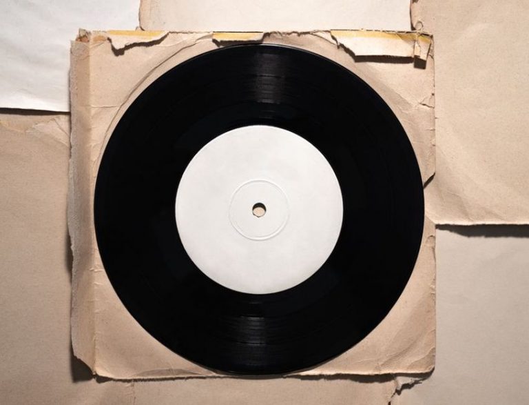 Copertine di album: le storie dietro immagini diventate celebri