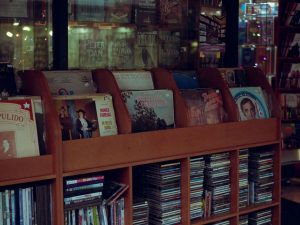 Dal CD allo streaming: come sono cambiati l’ascolto e la circolazione della musica
