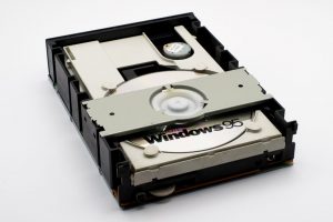 Quando la musica diventò un file: MP3, Napster e i primi download